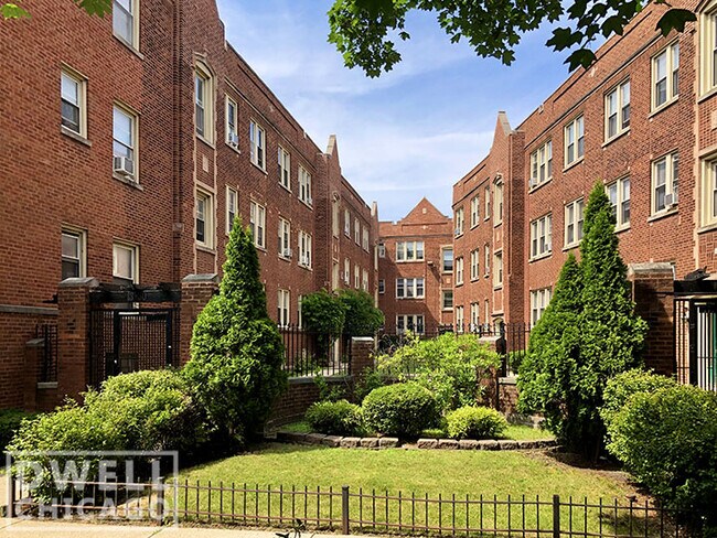 Building Photo - 1328 W Estes Ave