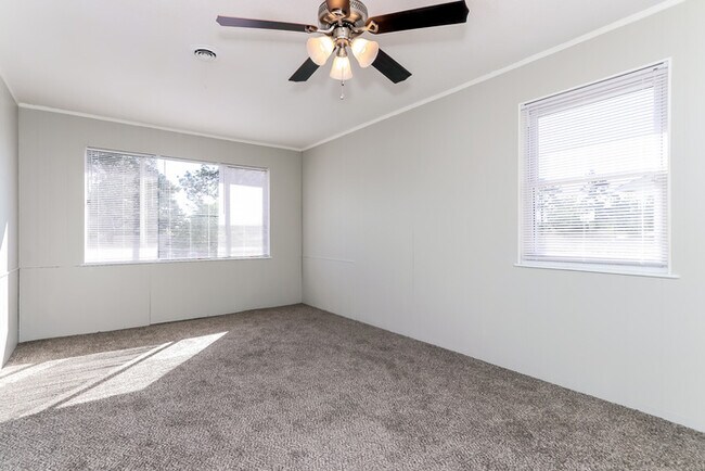 Building Photo - Beautifully Updated All Brick Ranch