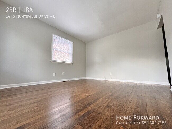 Foto del edificio - 1446 Huntsville Dr