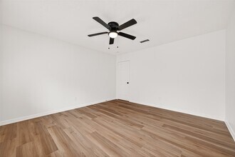 Building Photo - 2334 Autumn Springs Ln