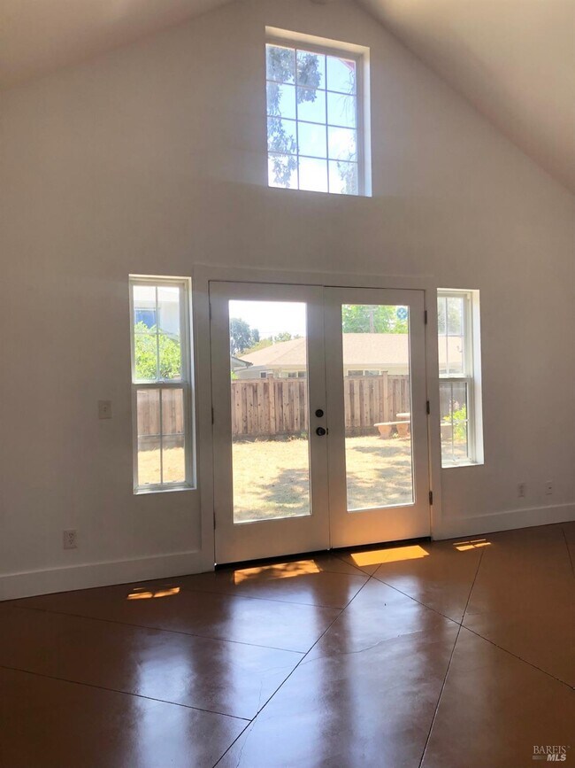 Foto del edificio - 334 Ridgway Ave