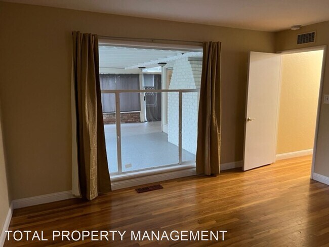 Building Photo - 3 br, 2 bath House - 1171 WESTWOOD DR