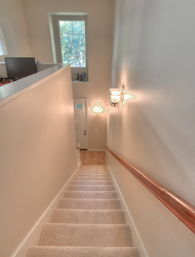 Building Photo - 88 Dovetail