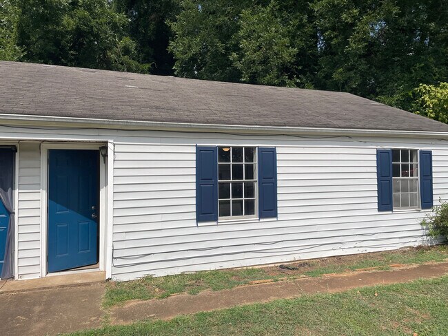 Building Photo - 68 Cedar Hill Cir