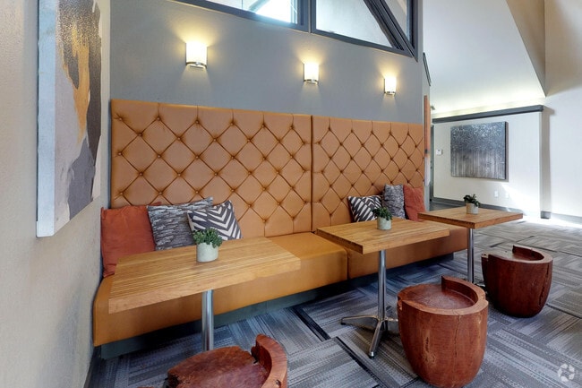 Casa club - Waverly Place