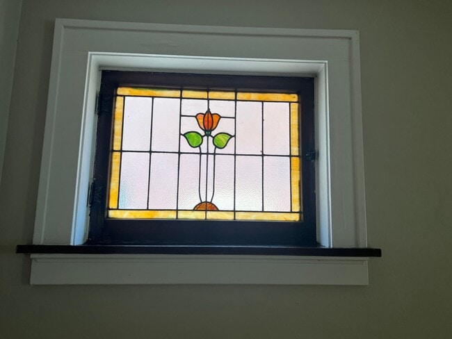 Building Photo - 5009-5011 Mardel Ave