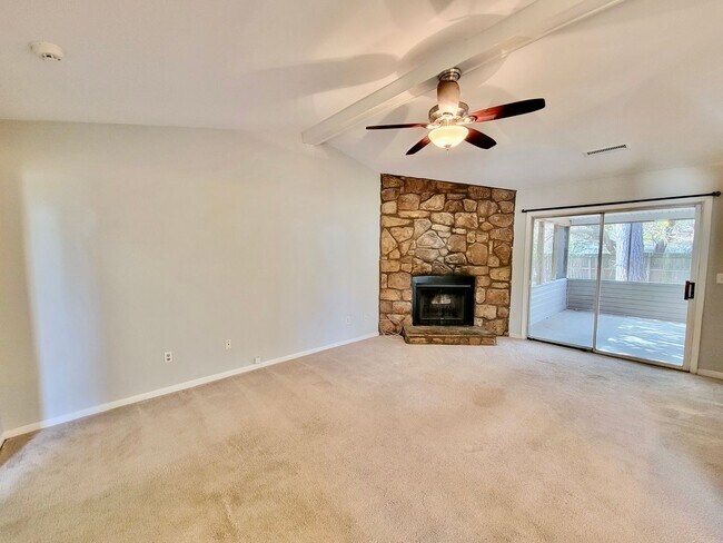 Foto del edificio - Adorable 3 bedroom plus bonus room in Wand...
