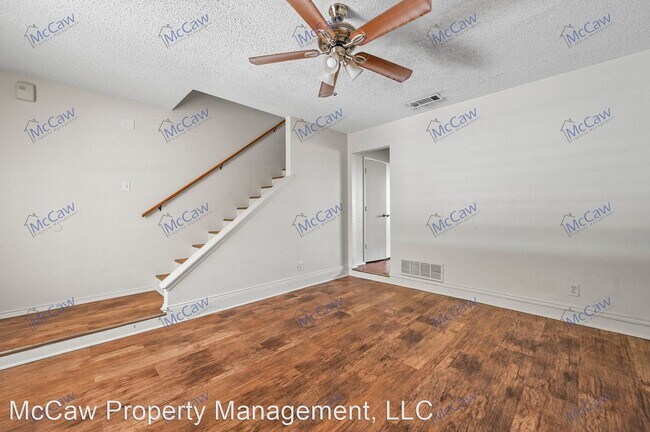 Building Photo - 2 br, 1.5 bath House - 800 Bluebonnet Dr. ...