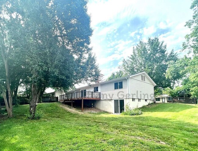 Foto del edificio - Beautifully Renovated Home on Corner Lot w...