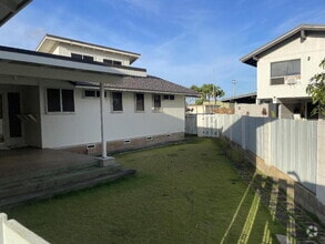 Building Photo - 6078 Kalaniana?ole Hwy