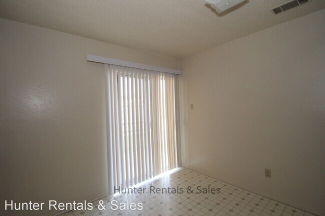Foto del edificio - 1604 Cedarhill Dr