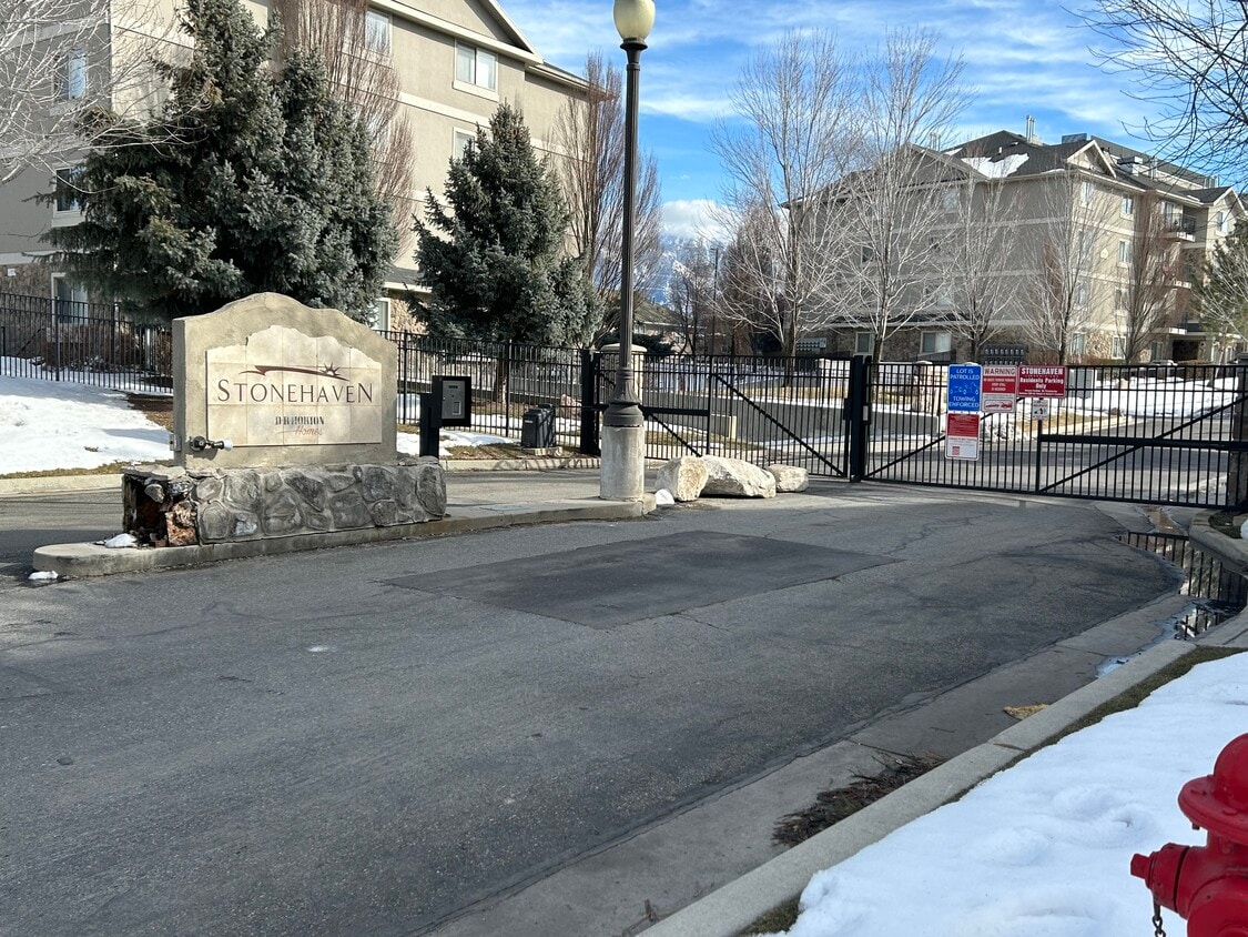 Photo - 1195 Privet Dr (Cottonwood Heights, UT)