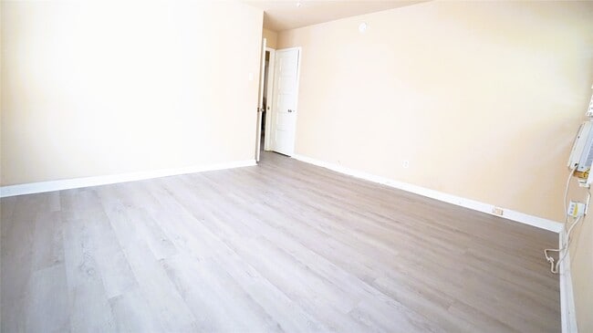 Foto del edificio - 2431 Shakespeare St