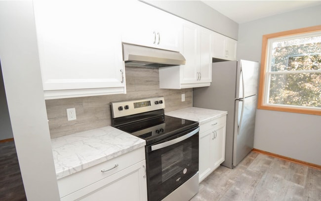 Building Photo - 607 19th St NW