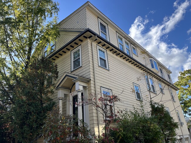 Building Photo - 65 Saint James Cir