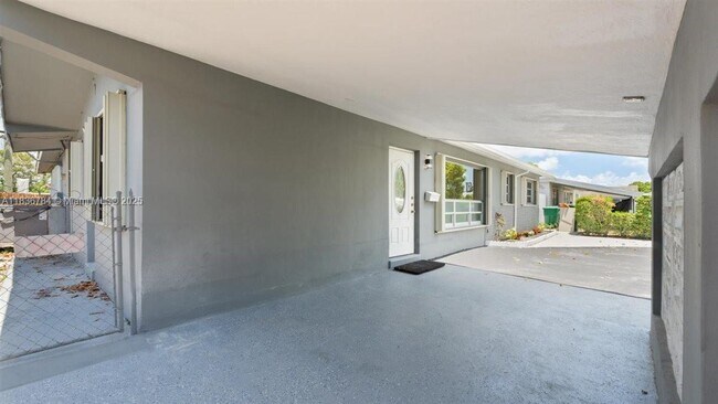 Building Photo - 7211 Shalimar St