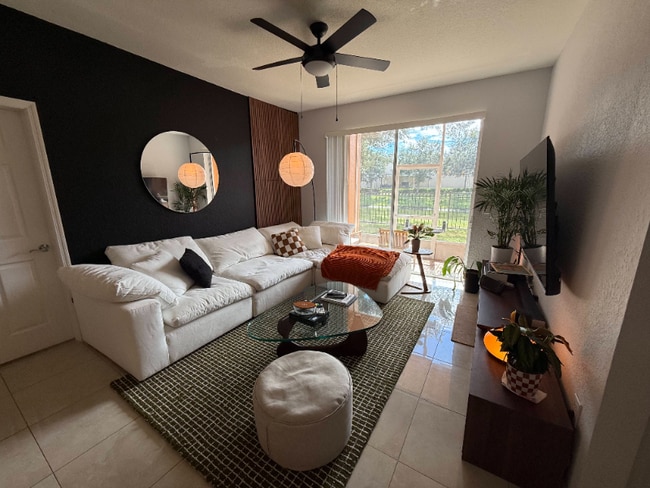 Foto del edificio - 6380 Contessa Dr