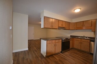 Building Photo - Bearcat Apartment