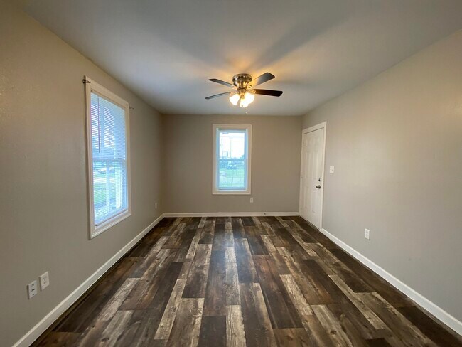 Foto del edificio - 1935 Euclid St