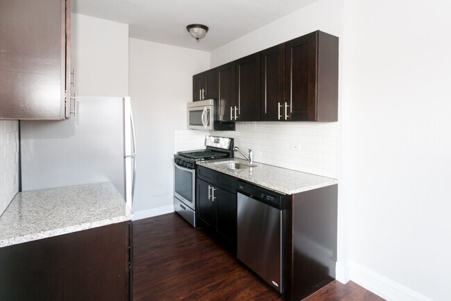 Foto del edificio - 6748 N Ashland Ave