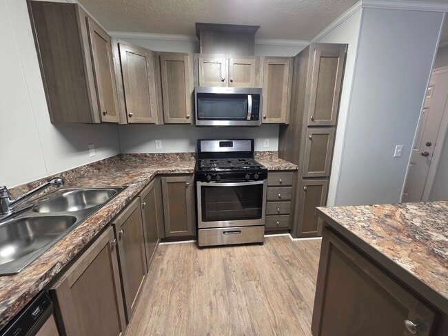 Building Photo - 3709 Juniper St