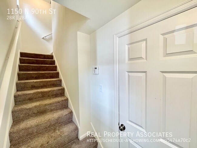 Foto del edificio - 1150 N 90th St