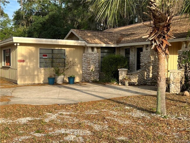 Building Photo - 3729 S Lecanto Hwy