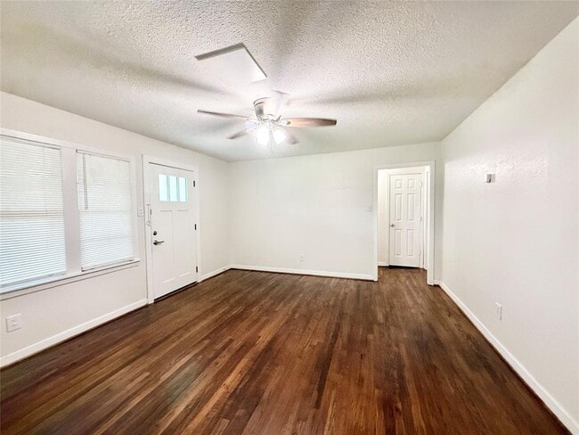 Foto del edificio - 824 S Anderson St