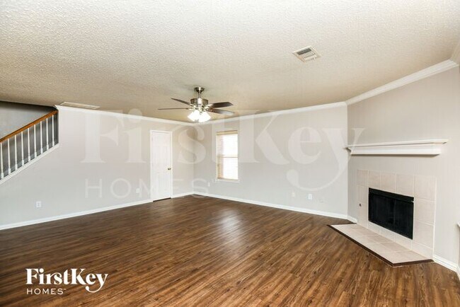 Foto del edificio - 7209 Hummingbird Ct