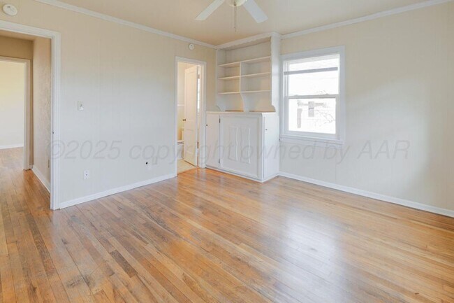 Foto del edificio - 1611 Crockett St
