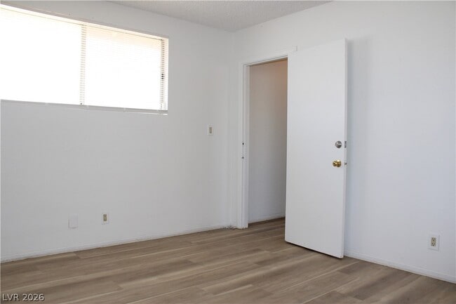 Foto del edificio - 1212 E Phillips Ave