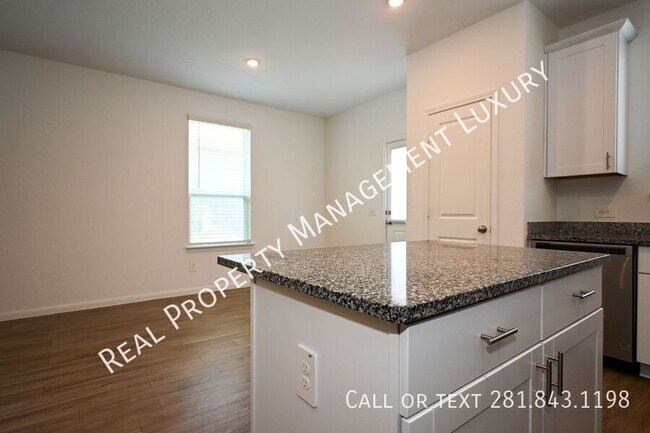 Foto del edificio - 23526 Wrexham St