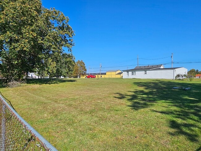 Building Photo - 4165 S Wilson Rd