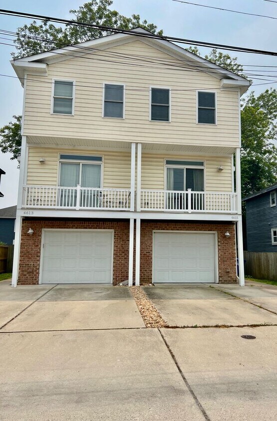 Primary Photo - 3BD/3.5BA Condo w/ Garage in Chicks Beach!...