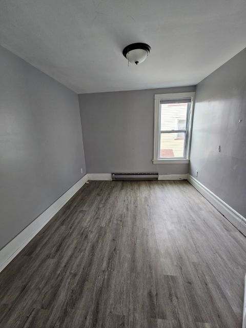 Building Photo - 32 N Lyon St