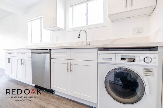 Foto del edificio - Beautiful Completely Remodeled Bright and ...