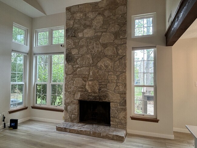 Foto del edificio - 4771 Stansbury Ln