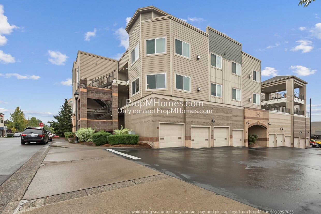 Primary Photo - Chic One-Bedroom Condo in Vibrant Bethany ...