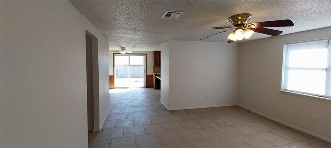 Foto del edificio - 12402 SW 2nd St