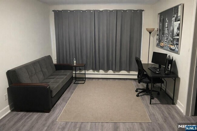 Foto del edificio - 382-386-386 Highland Ave