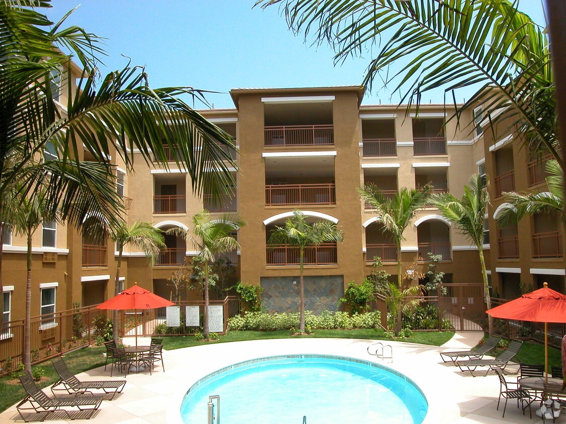 Harbor Grove Senior Apartments: 55 Plus Only - Apartments in Garden