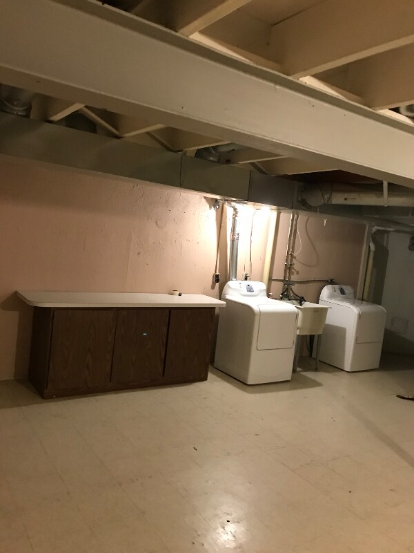 Foto del edificio - 41715 Utica Rd