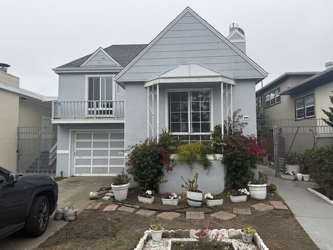 Foto del edificio - 282 N Mayfair Ave