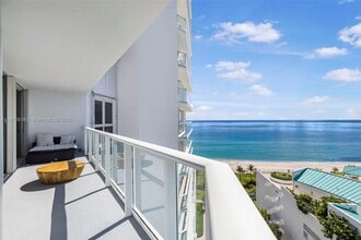 Building Photo - 16485 Collins Ave