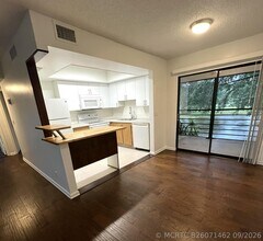 Building Photo - 4205 Oak Terrace Dr