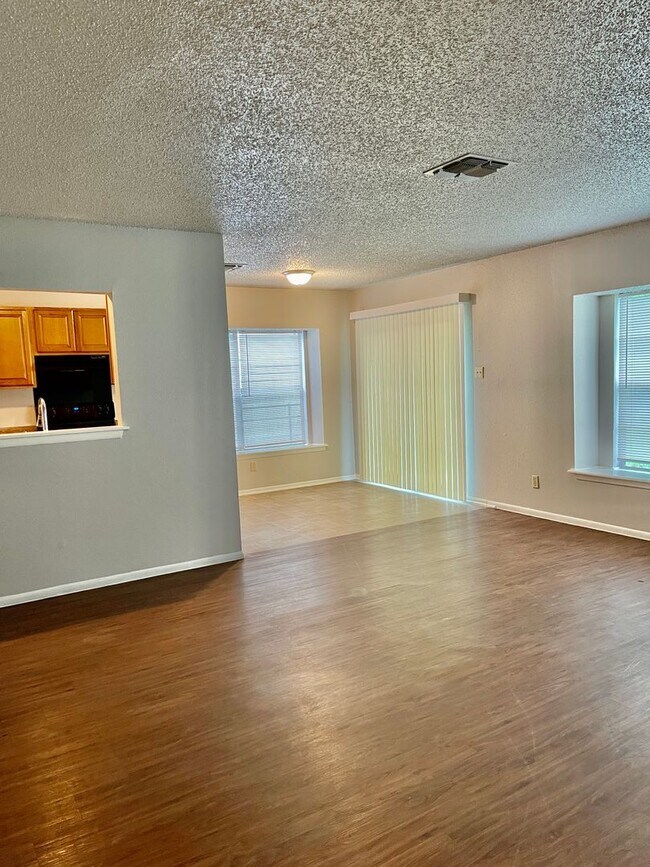 Building Photo - 5726 Timber Bend