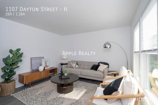 Building Photo - 1107 Dayton St