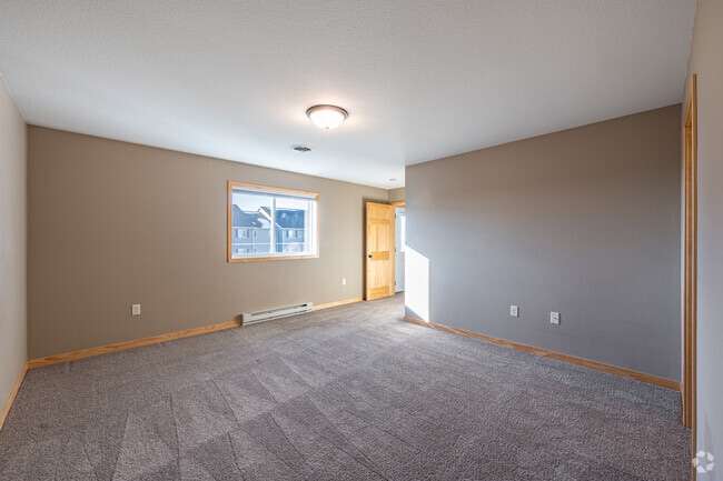 3BR, 2BA - 1,400SF - Primary Bedroom - Wissota Bldg 01