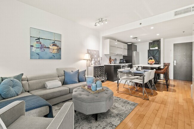 Building Photo - 230 Chem. du Golf