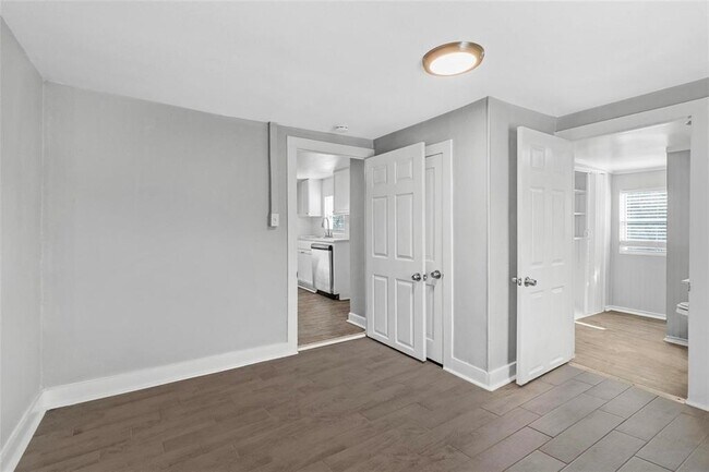 Foto del edificio - 920 Dubois St